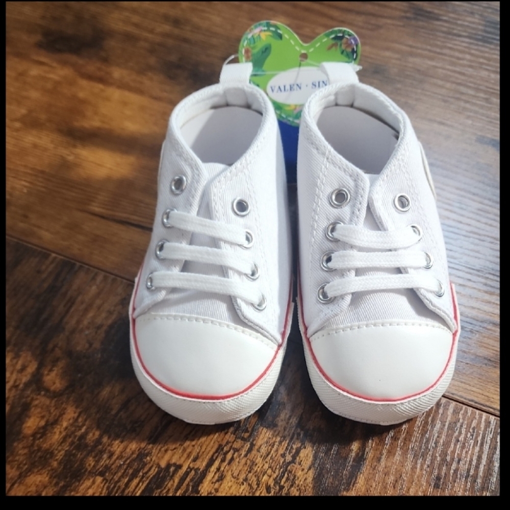 Unisex Baby Converse Size 3 AntiSlip Soft Sole Flat Sneakers For 1st Time Walker